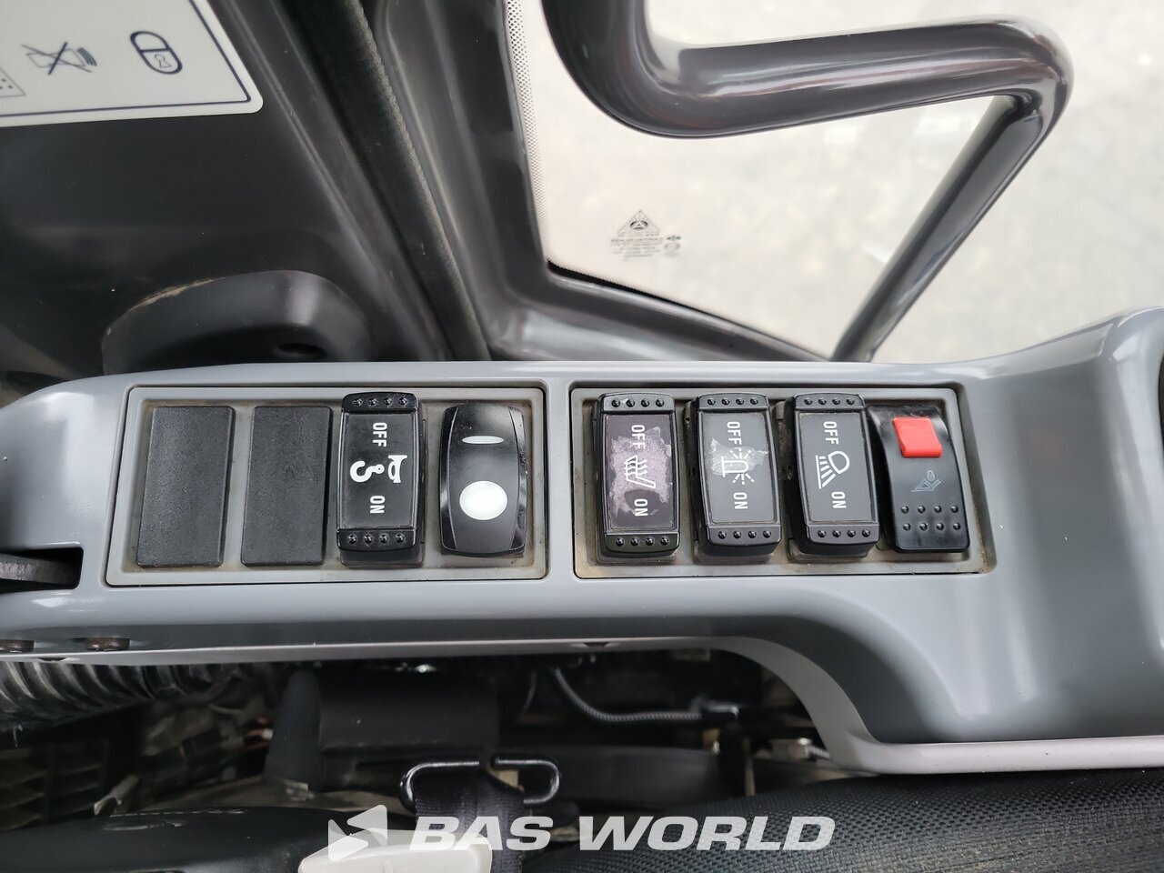 Other : Hitachi ZX300 LC -6 Pelle sur chenilles