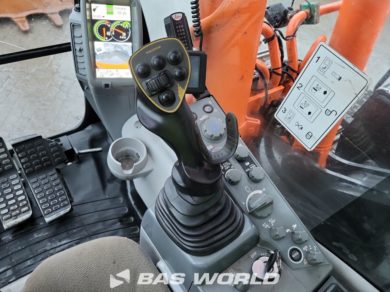 Other : Hitachi ZX300 LC -6 Excavadora de cadenas