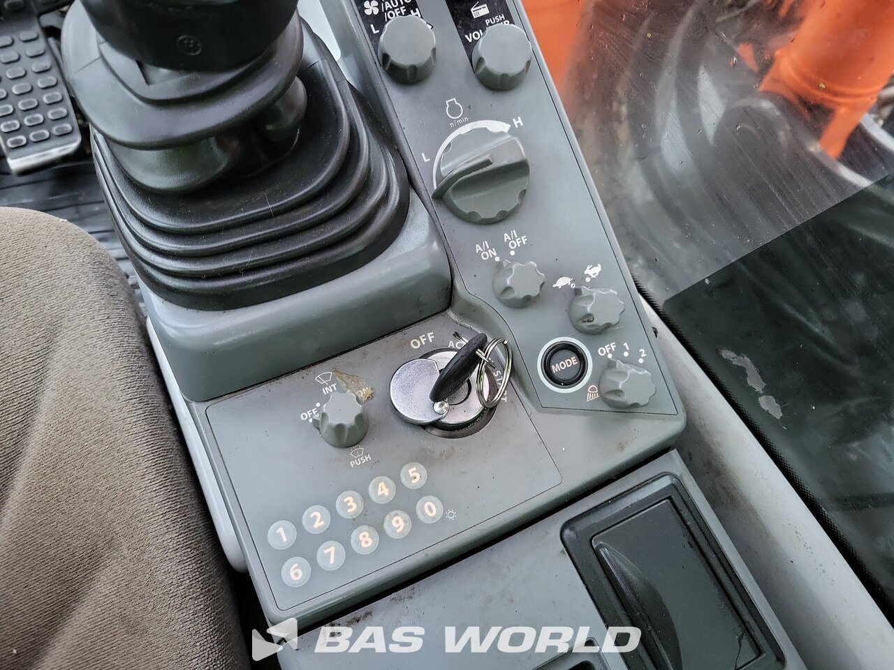 Other : Hitachi ZX300 LC -6 Excavadora de cadenas