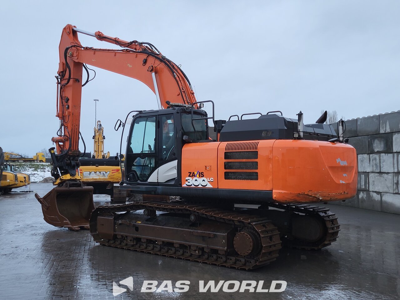 Hitachi ZX300 LC -6 Crawler excavators - BAS World