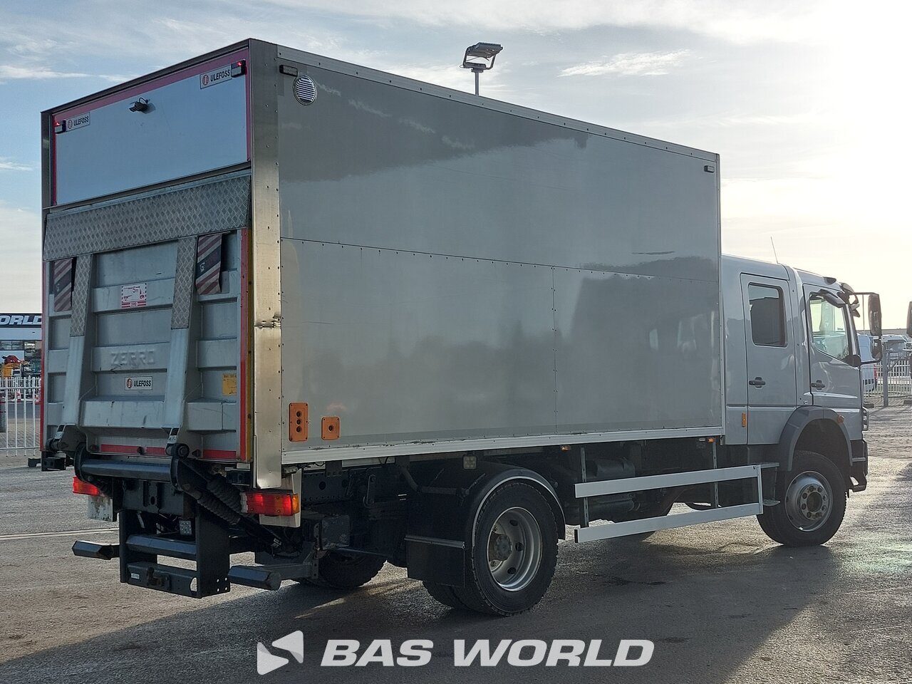 Other : Mercedes Atego 1429 Carrosseries fourgons