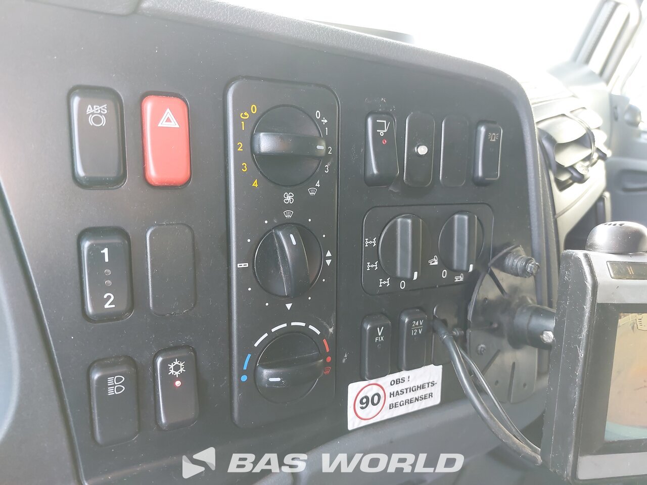 Other : Mercedes Atego 1429 Carrosseries fourgons