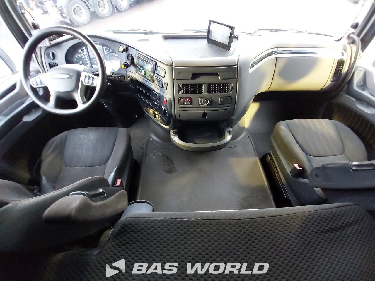 Other : DAF XF 530 شاحنة ذات خطاف