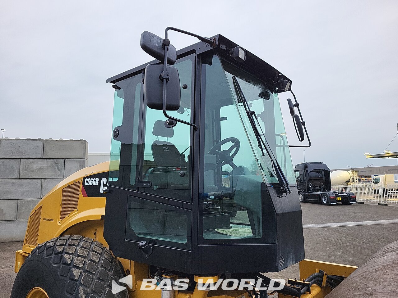Other : Caterpillar CS66 B Single drum roller
