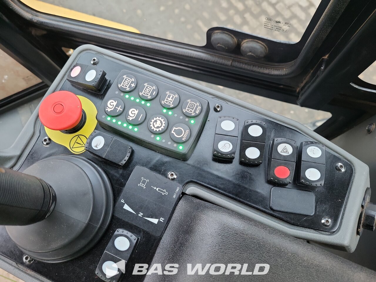 Other : Caterpillar CS66 B Single drum roller