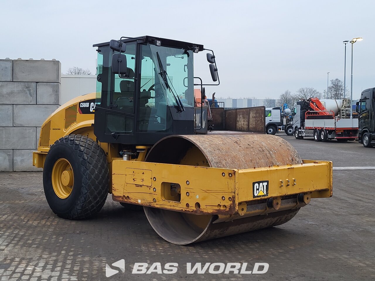 Other : Caterpillar CS66 B Single drum roller