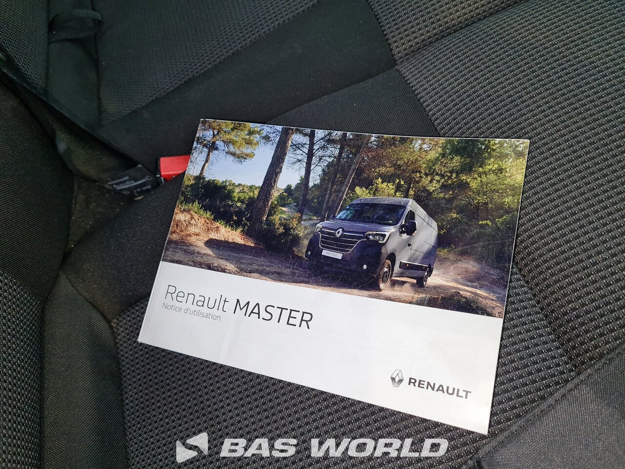 Other : Renault Master 135PK Closed box van