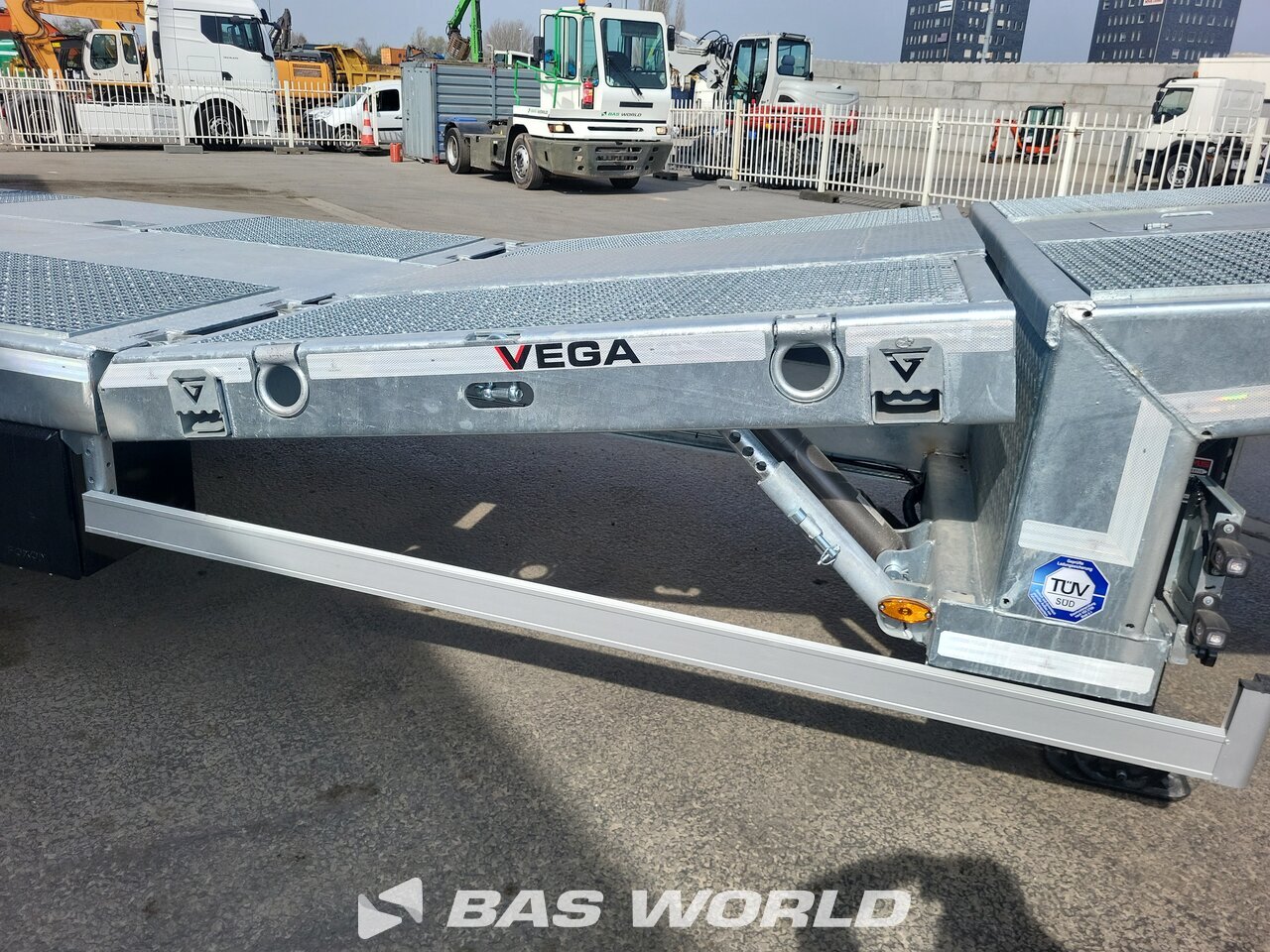 Other : Vega Maskinsläp