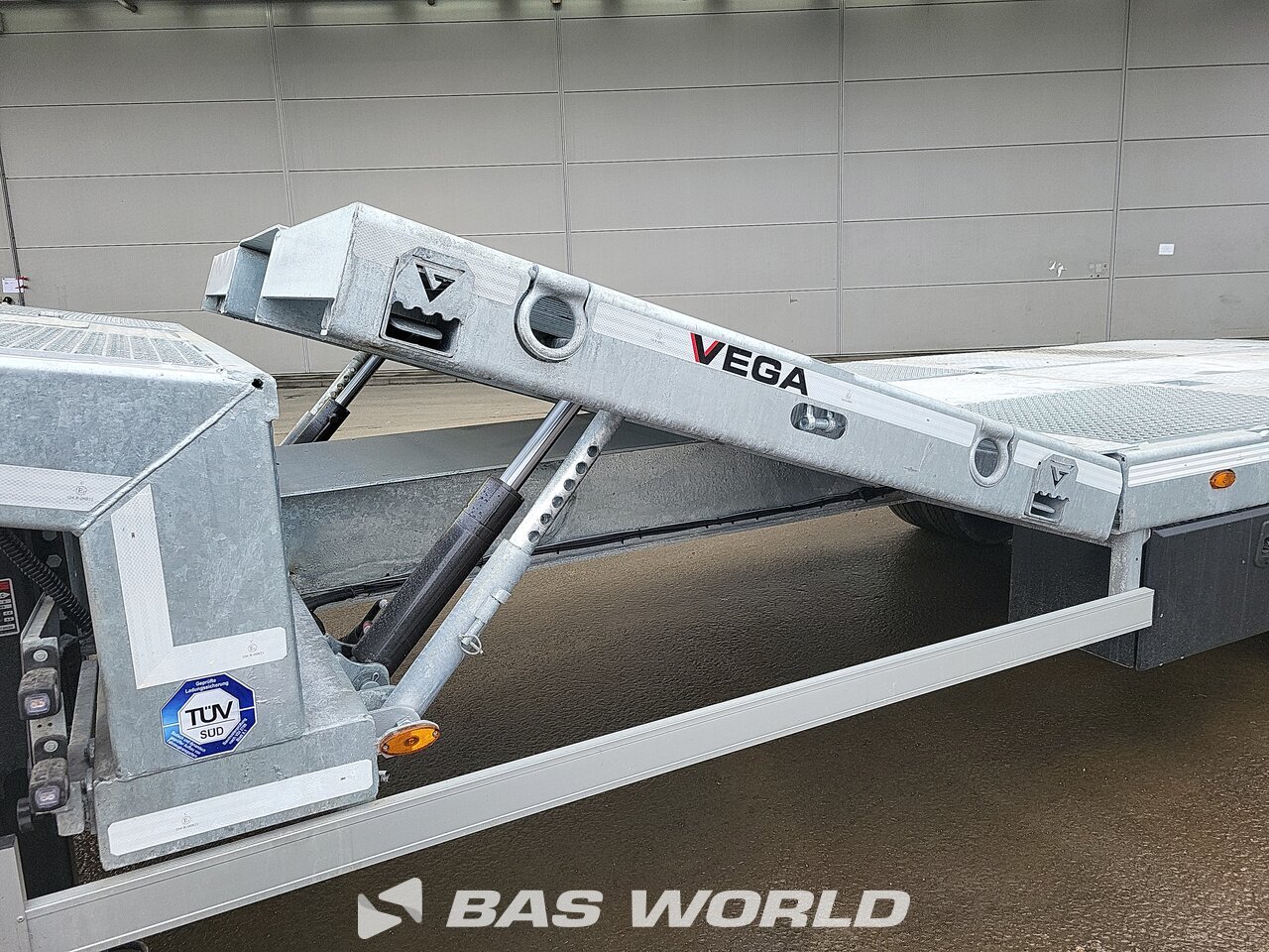 Other : Vega Semi-reboque porta máquinas