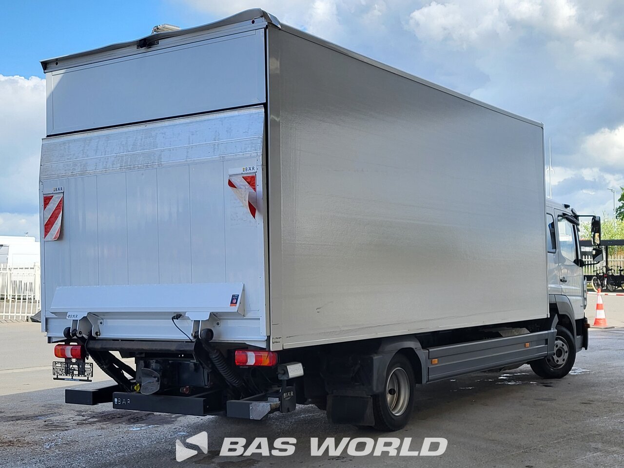 Other : Mercedes Atego 821 Carrosseries fourgons