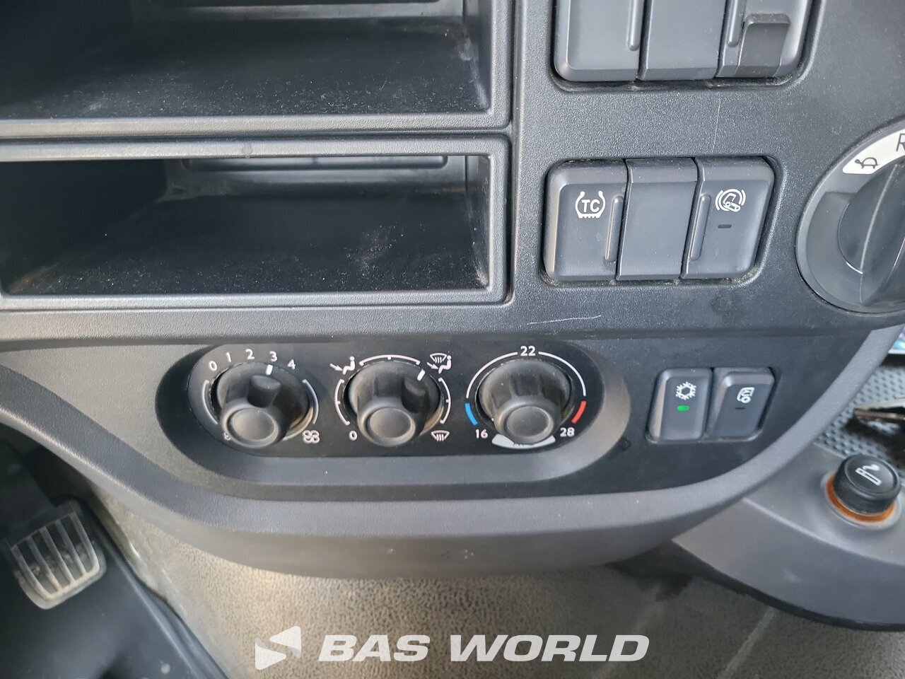 Other : DAF XF 440 tegljač