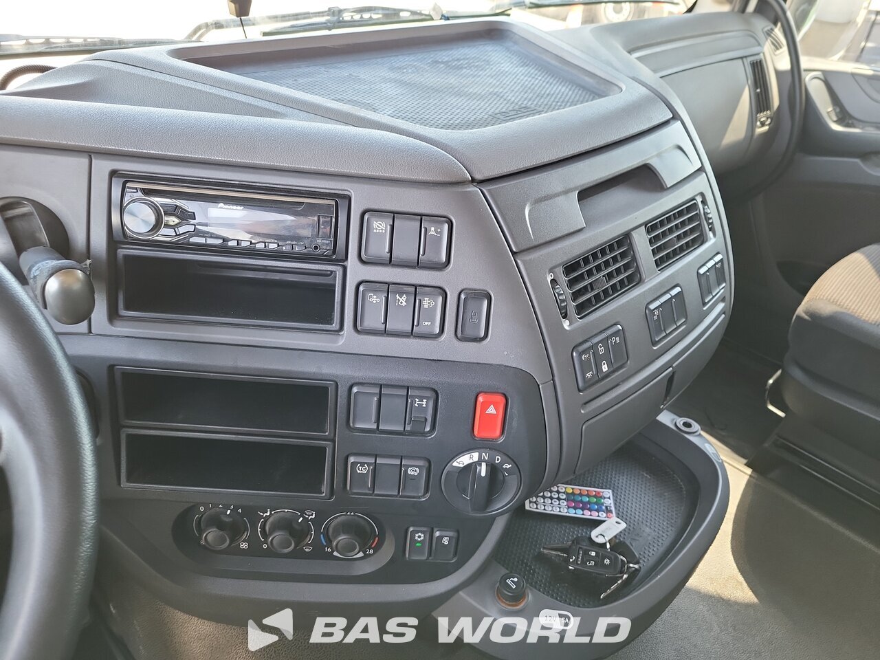 Other : DAF XF 440 tegljač
