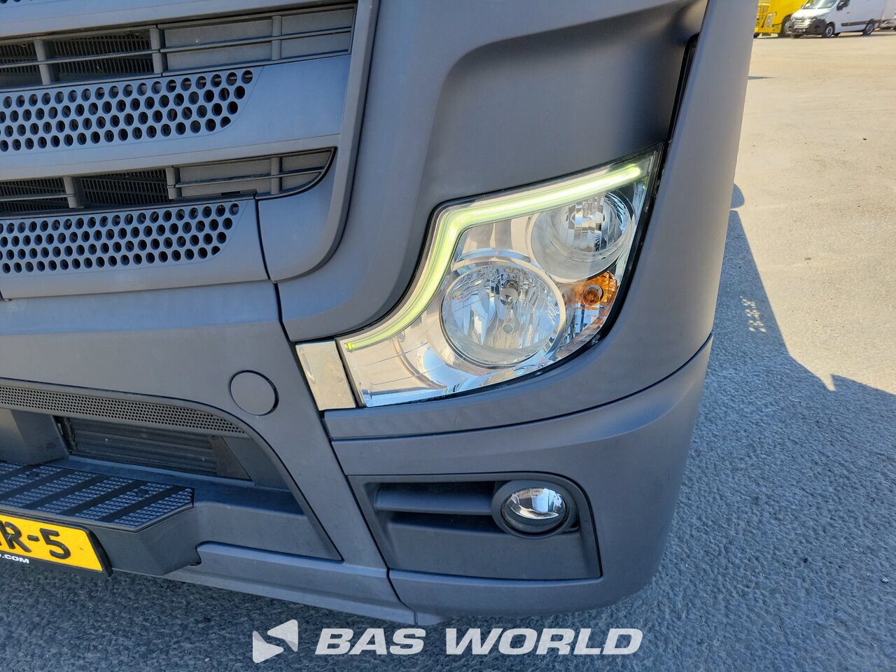 Other : Mercedes Actros 1943 Tractor
