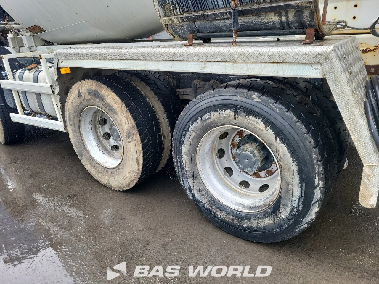 Other : Mercedes Arocs 3240 Camion hormigonera