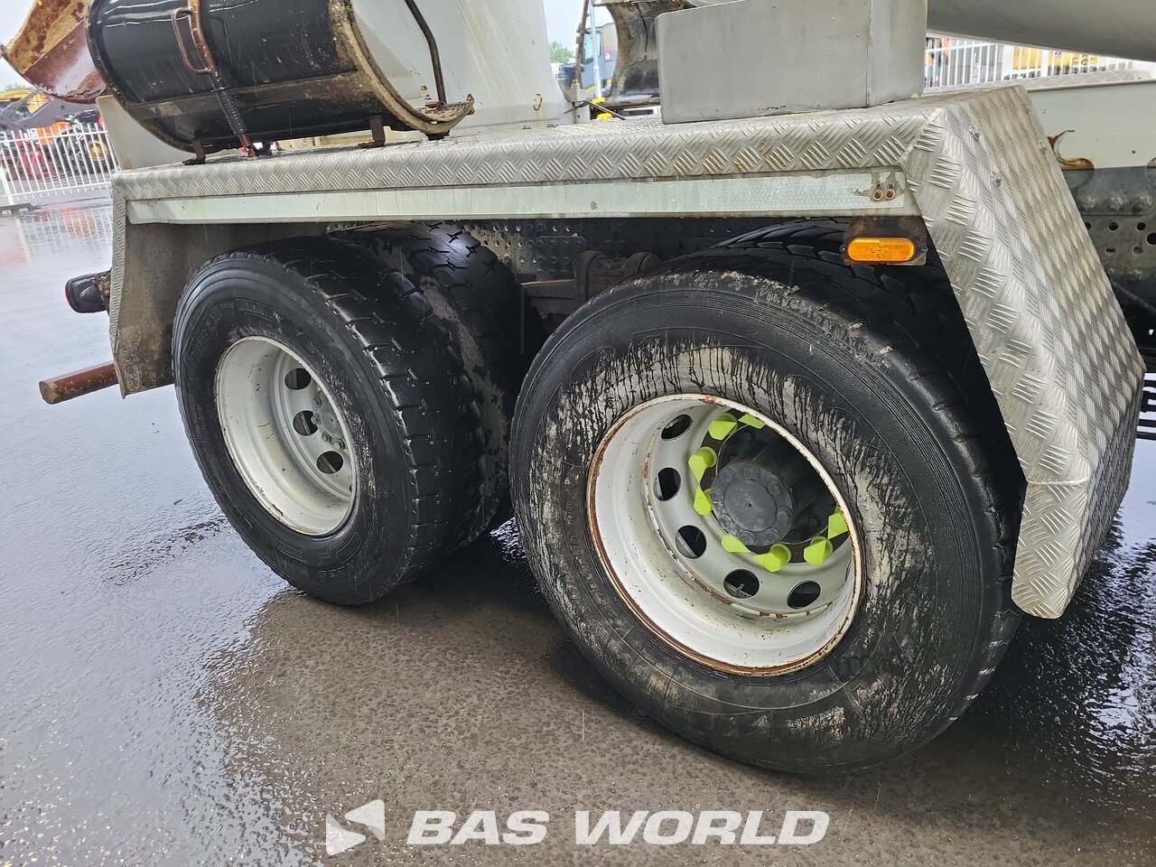 Other : Mercedes Arocs 3240 Camion hormigonera