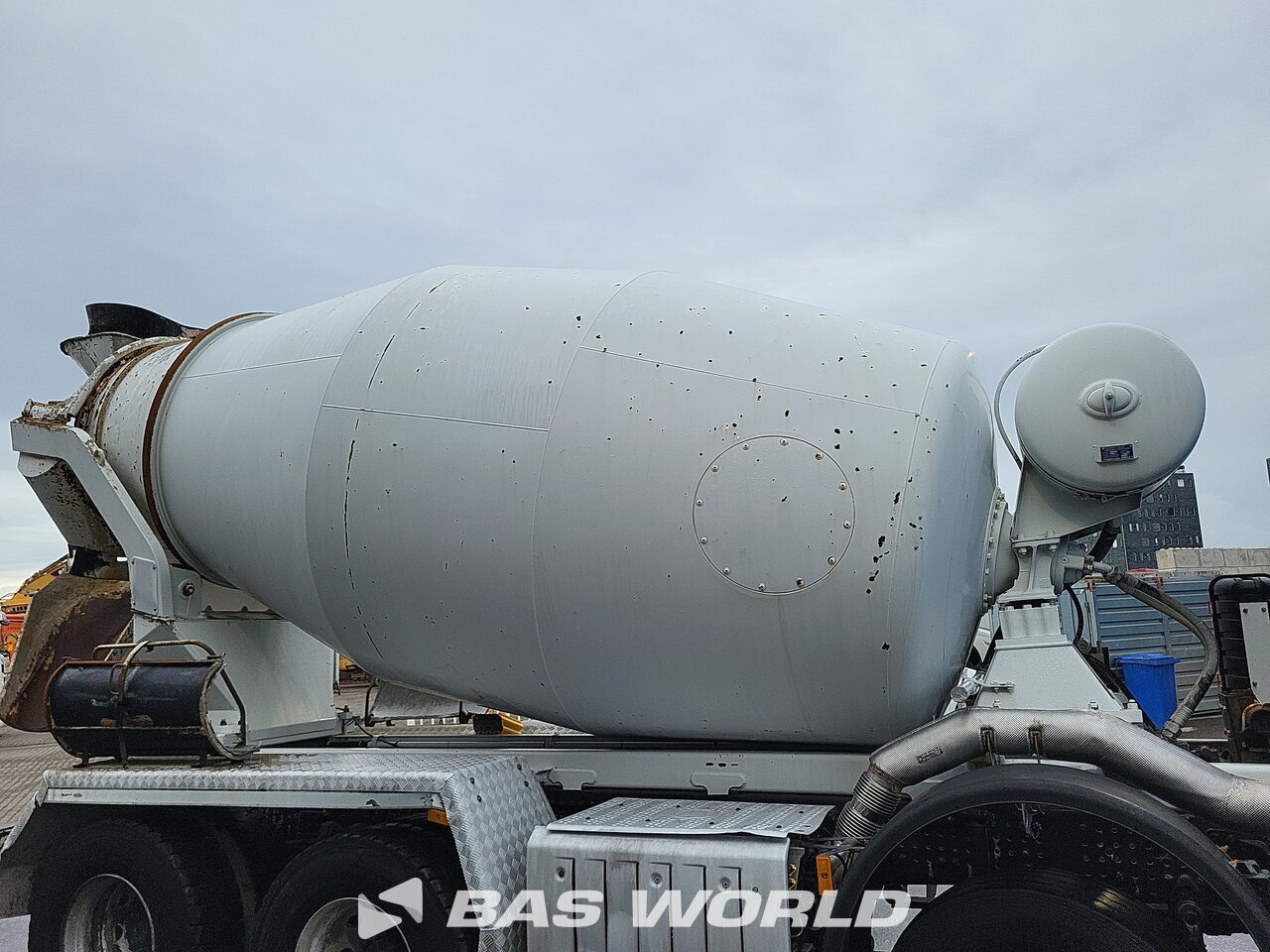 Other : Mercedes Arocs 3240 Camion malaxeur béton