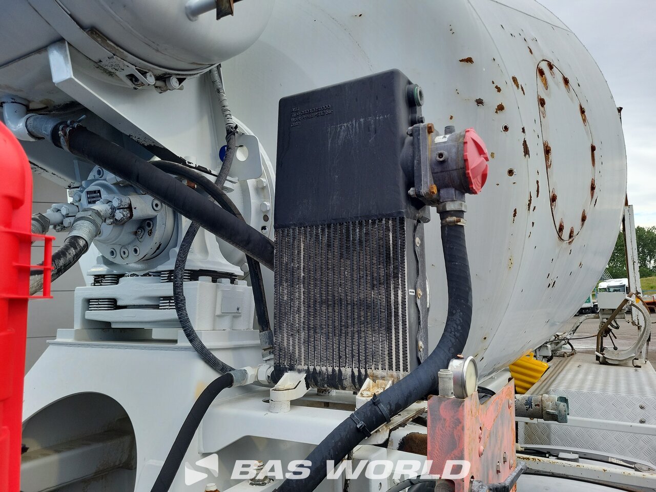 Other : Mercedes Arocs 3240 Camion malaxeur béton