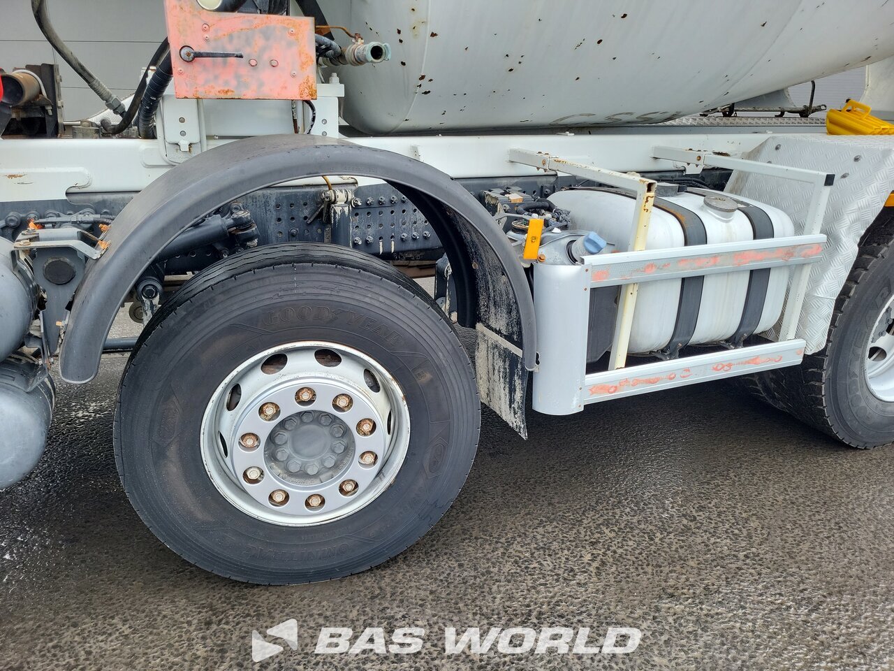 Other : Mercedes Arocs 3240 Camion malaxeur béton