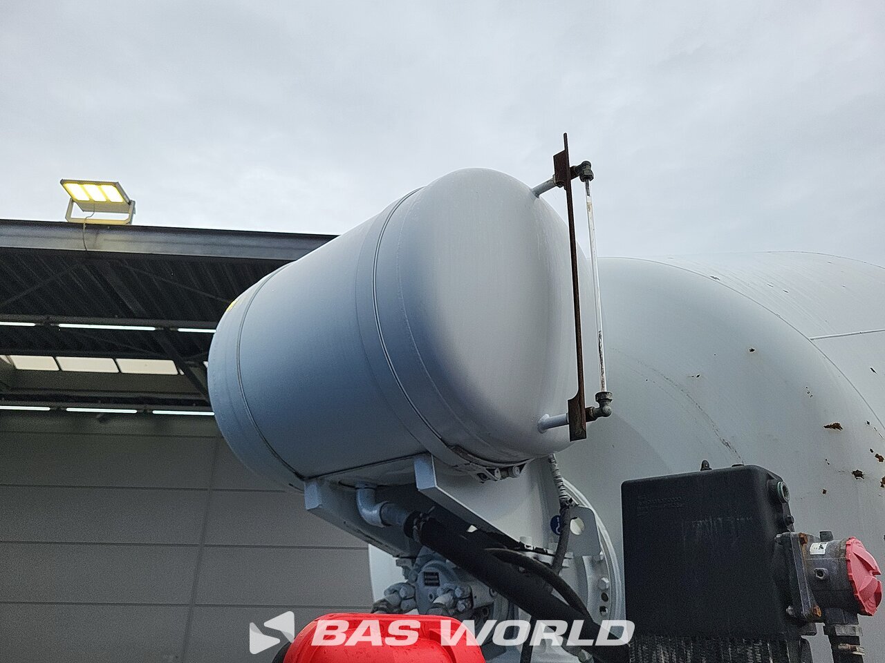 Other : Mercedes Arocs 3240 Camion malaxeur béton