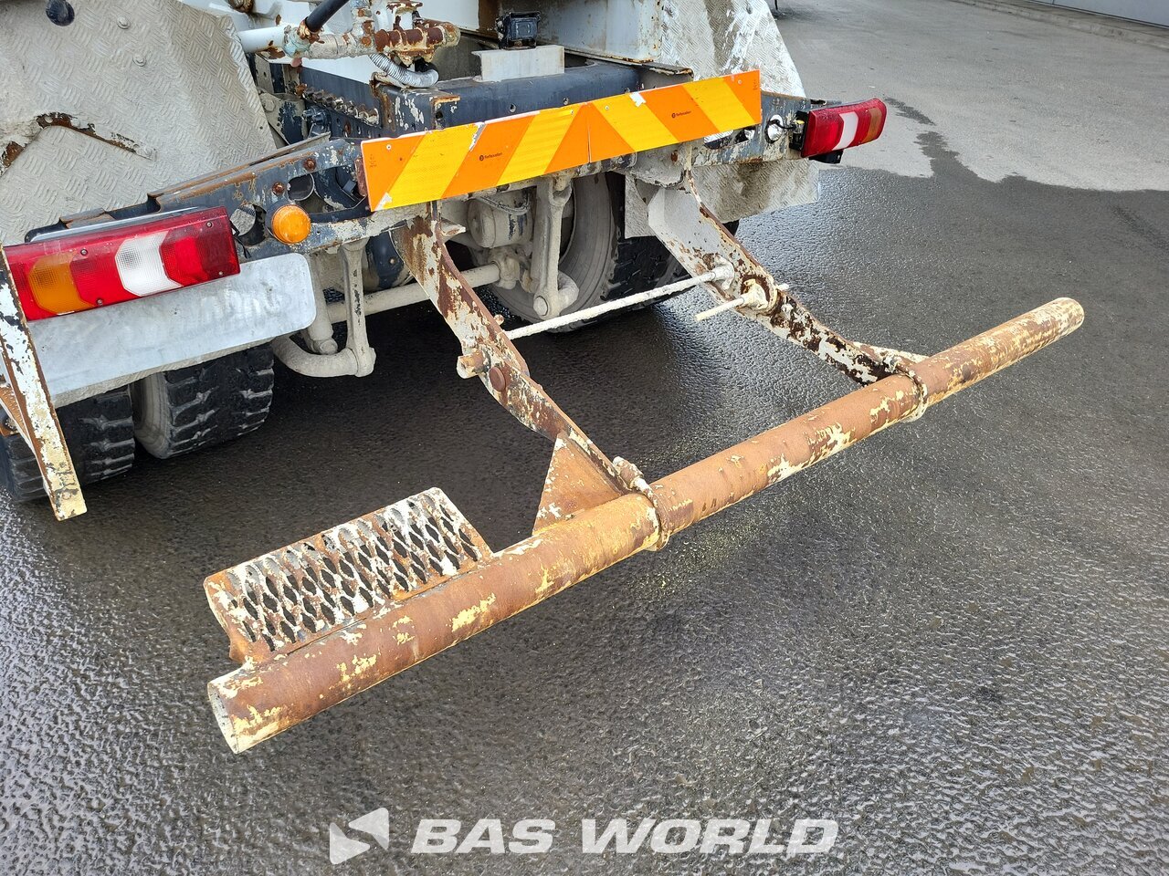 Other : Mercedes Arocs 3240 Camion malaxeur béton