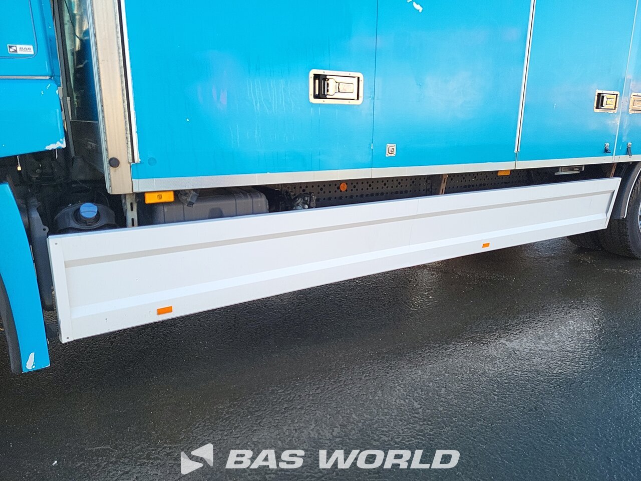 Other : Mercedes Actros 1824 شاحنة الجسم الصندوقي