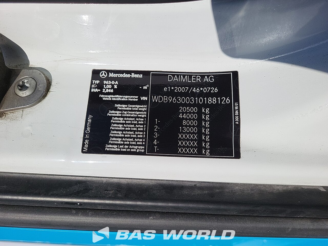 Other : Mercedes Actros 1824 شاحنة الجسم الصندوقي