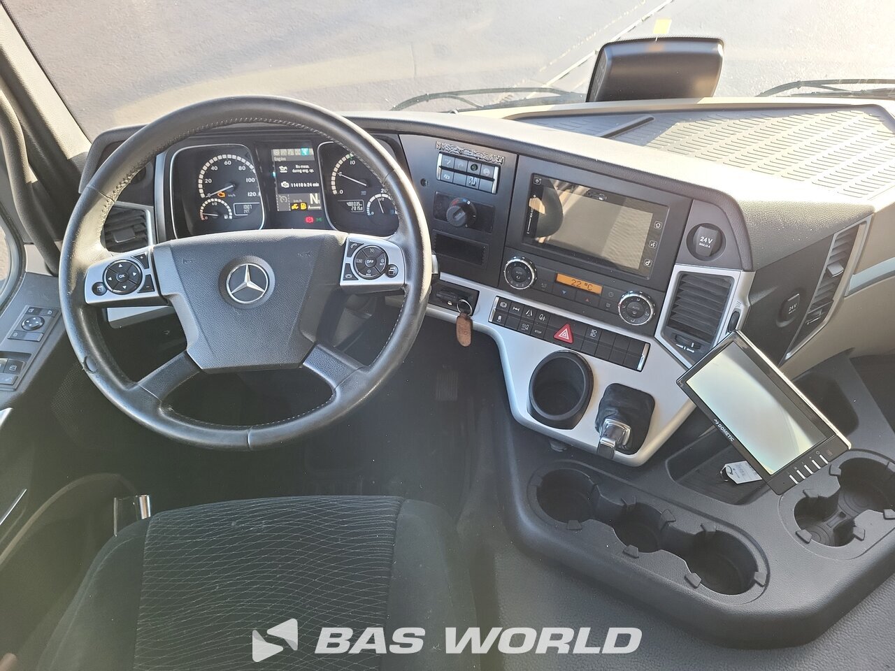 Other : Mercedes Actros 1824 شاحنة الجسم الصندوقي