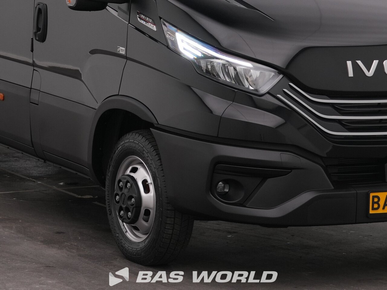 Other : Iveco Daily 35C21 Отворен