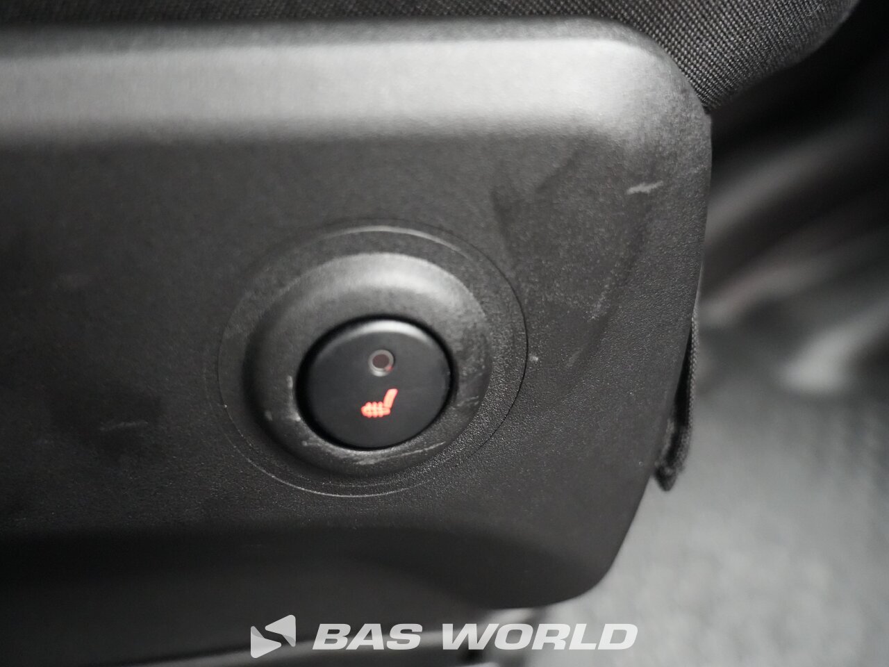 Other : Iveco Daily 35C21 Отворен