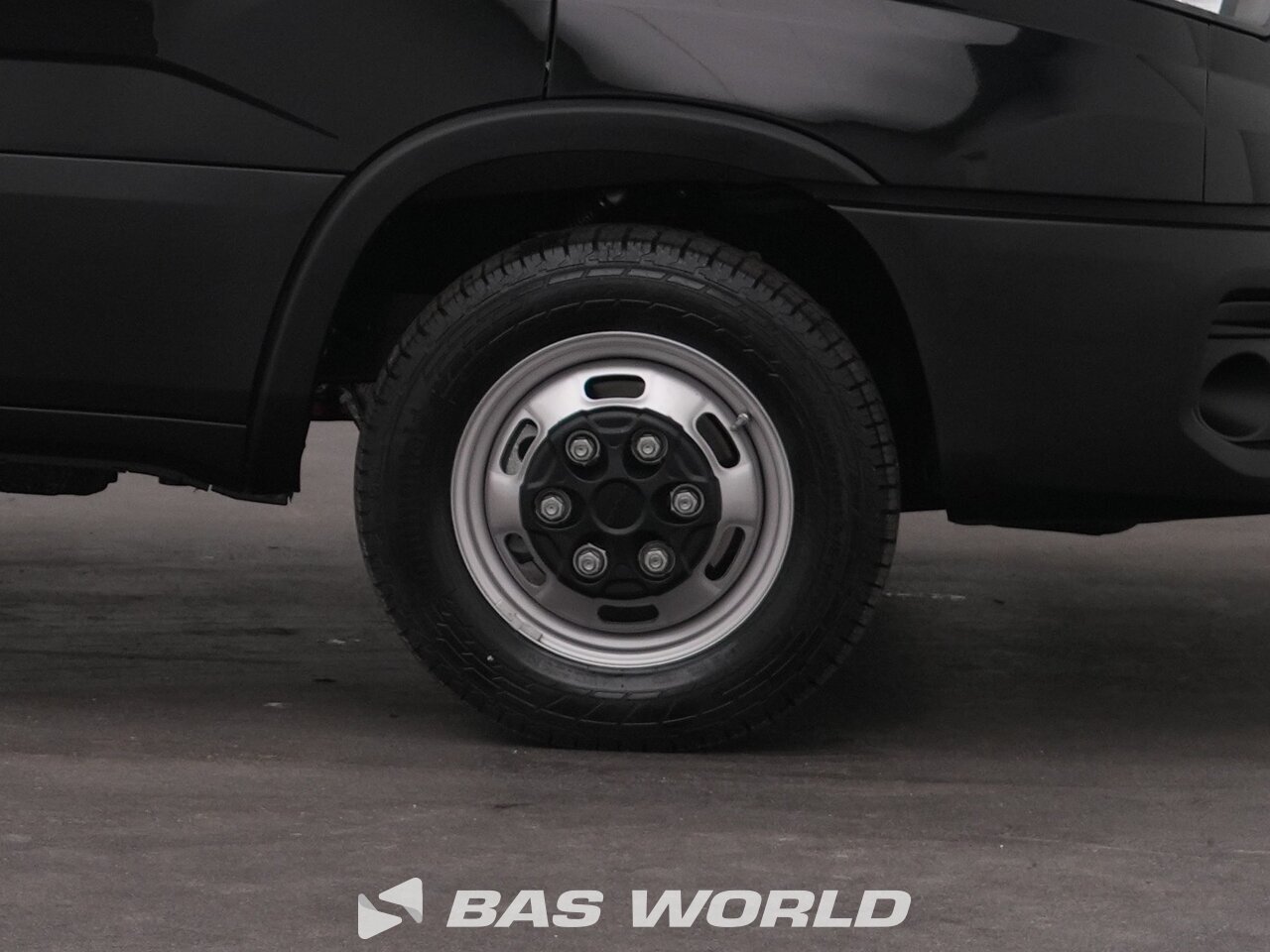 Other : Iveco Daily 35C21 Отворен