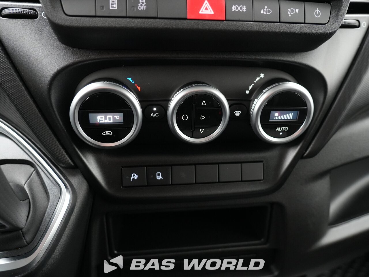Other : Iveco Daily 35C21 Затворен ван