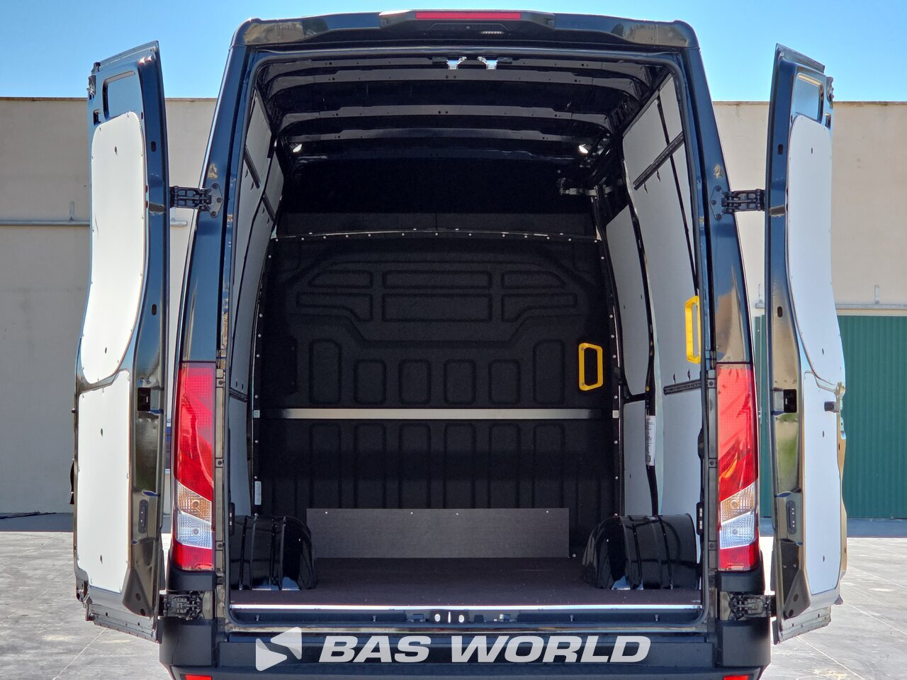 Other : Iveco Daily 35C21 Duba închisă