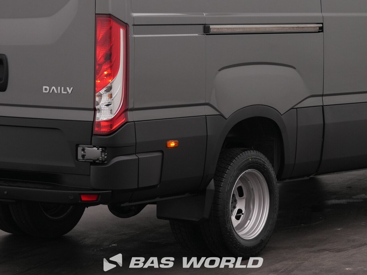 Other : Iveco Daily 35C21 Затворен ван