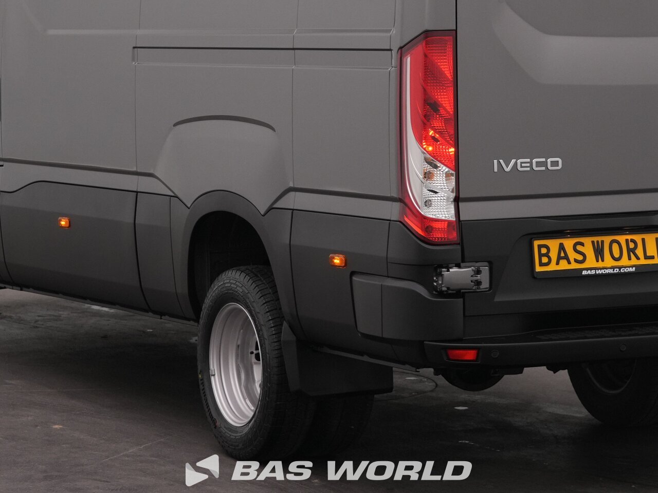 Other : Iveco Daily 35C21 Затворен ван