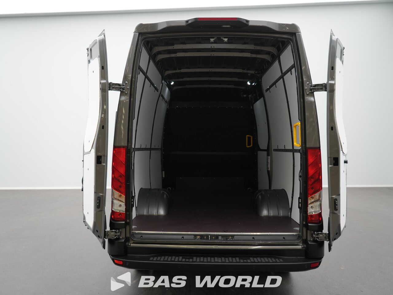 Other : Iveco Daily 35C21 Затворен ван