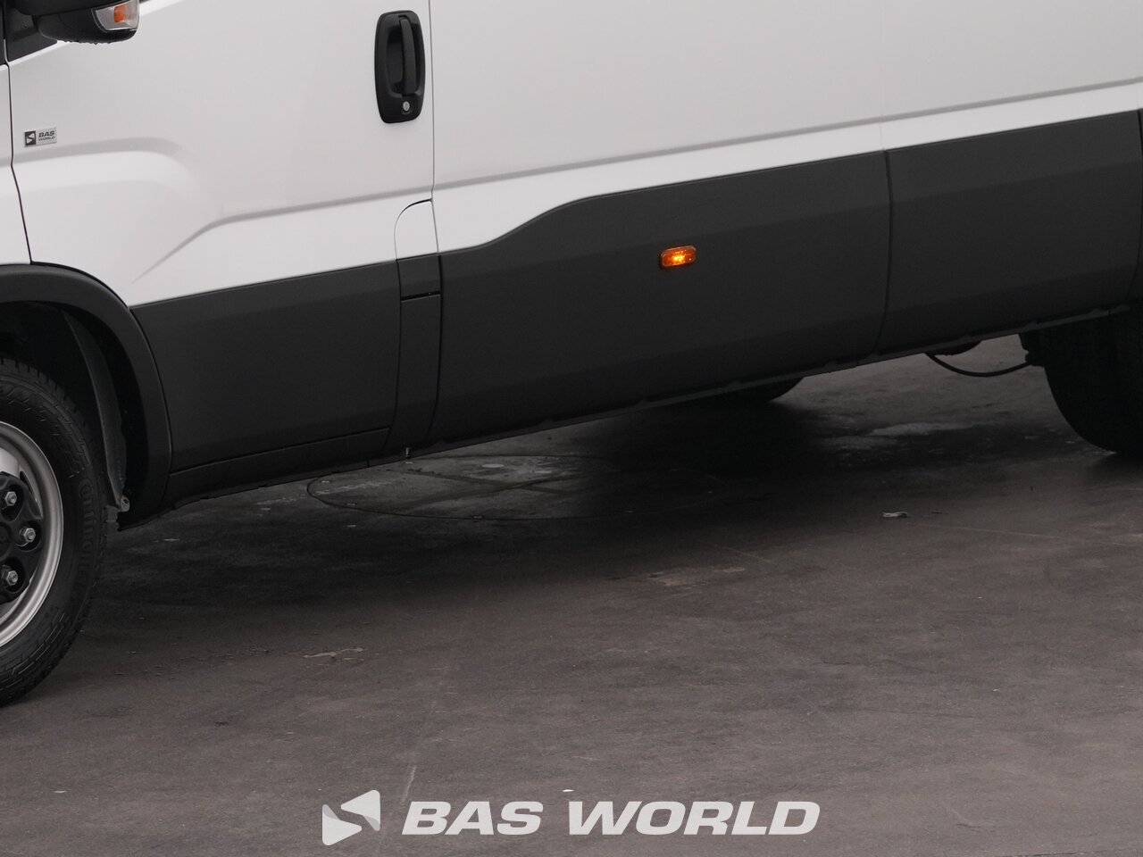 Other : Iveco Daily 35C21 Затворен ван