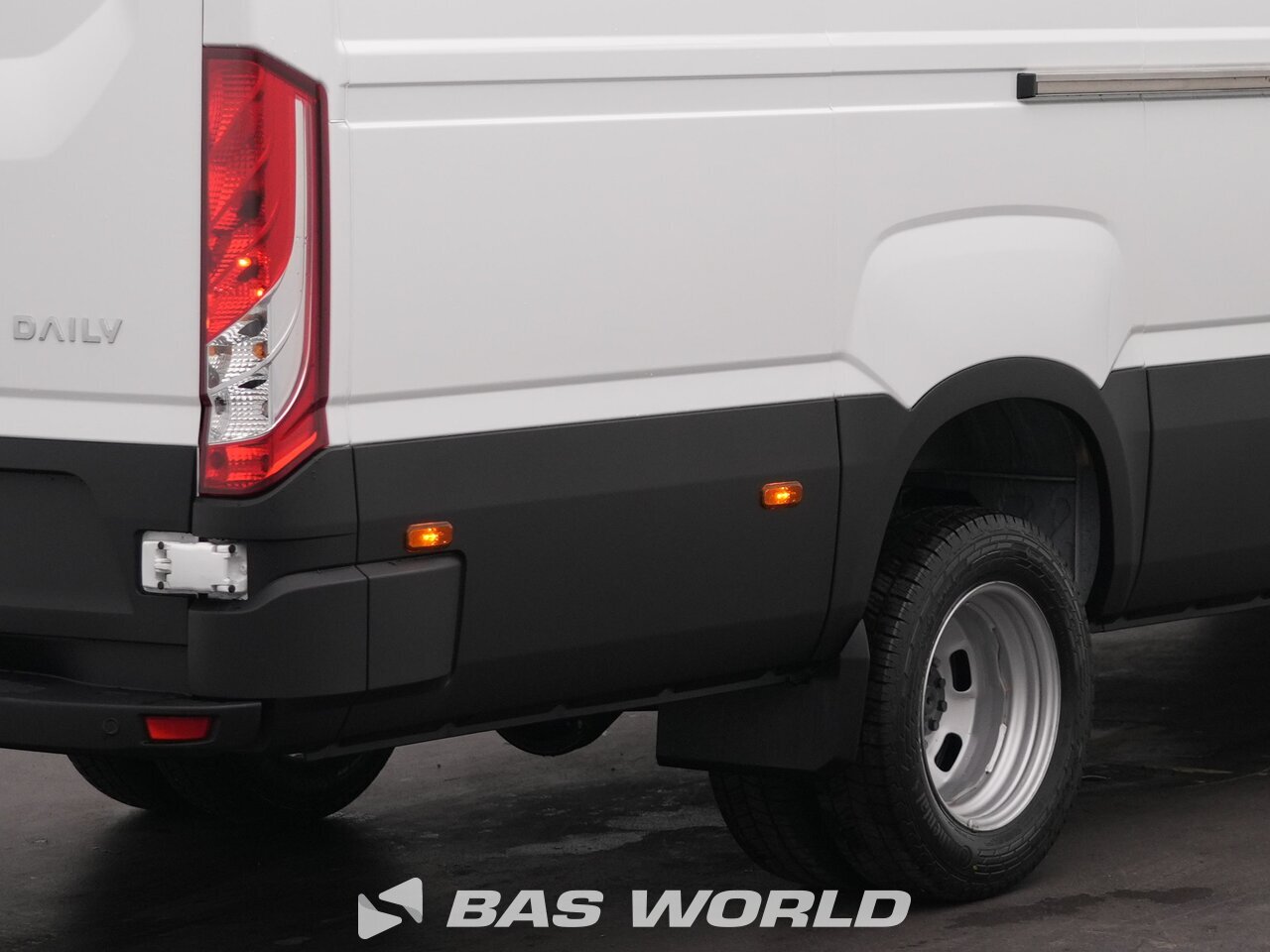 Other : Iveco Daily 35C21 Затворен ван
