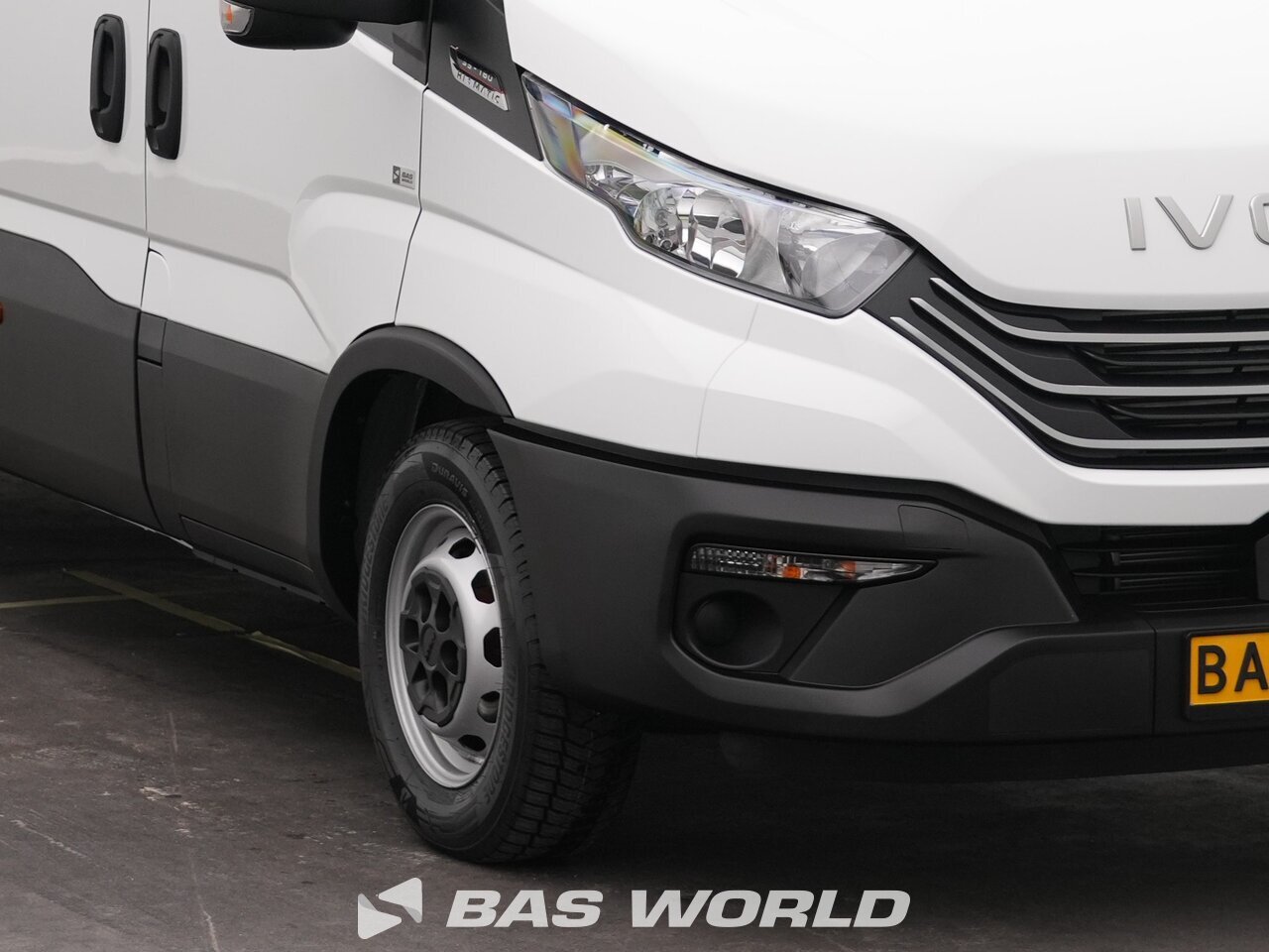 Other : Iveco Daily 35S18 شاحنة خفيفة بصندوق مغلق