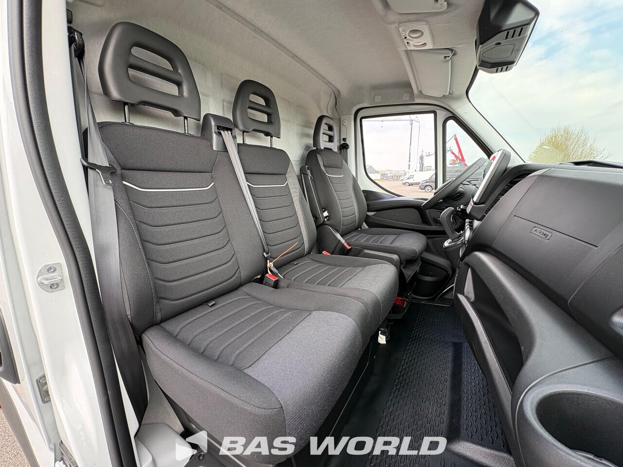 Other : Iveco Daily 35S18 Затворен ван
