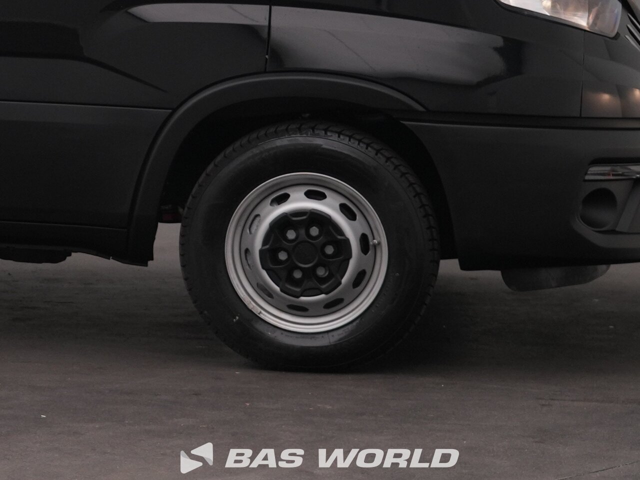 Other : Iveco Daily 35S18 закрыто