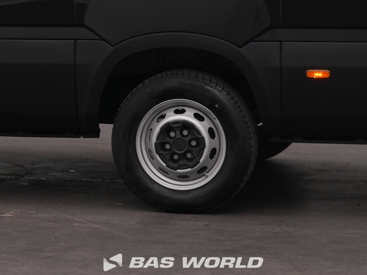 Other : Iveco Daily 35S18 закрыто