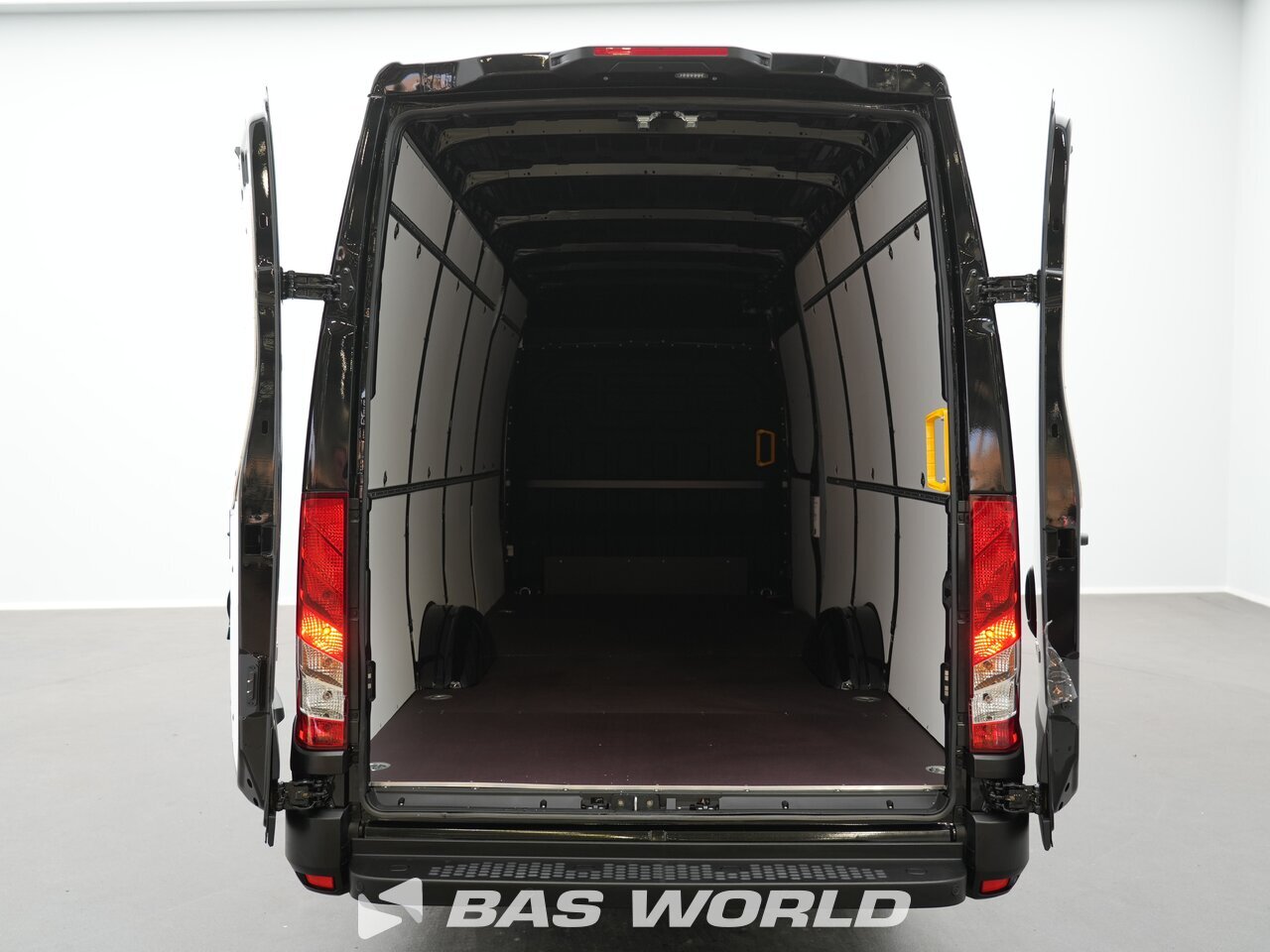 Other : Iveco Daily 35S18 Затворен ван