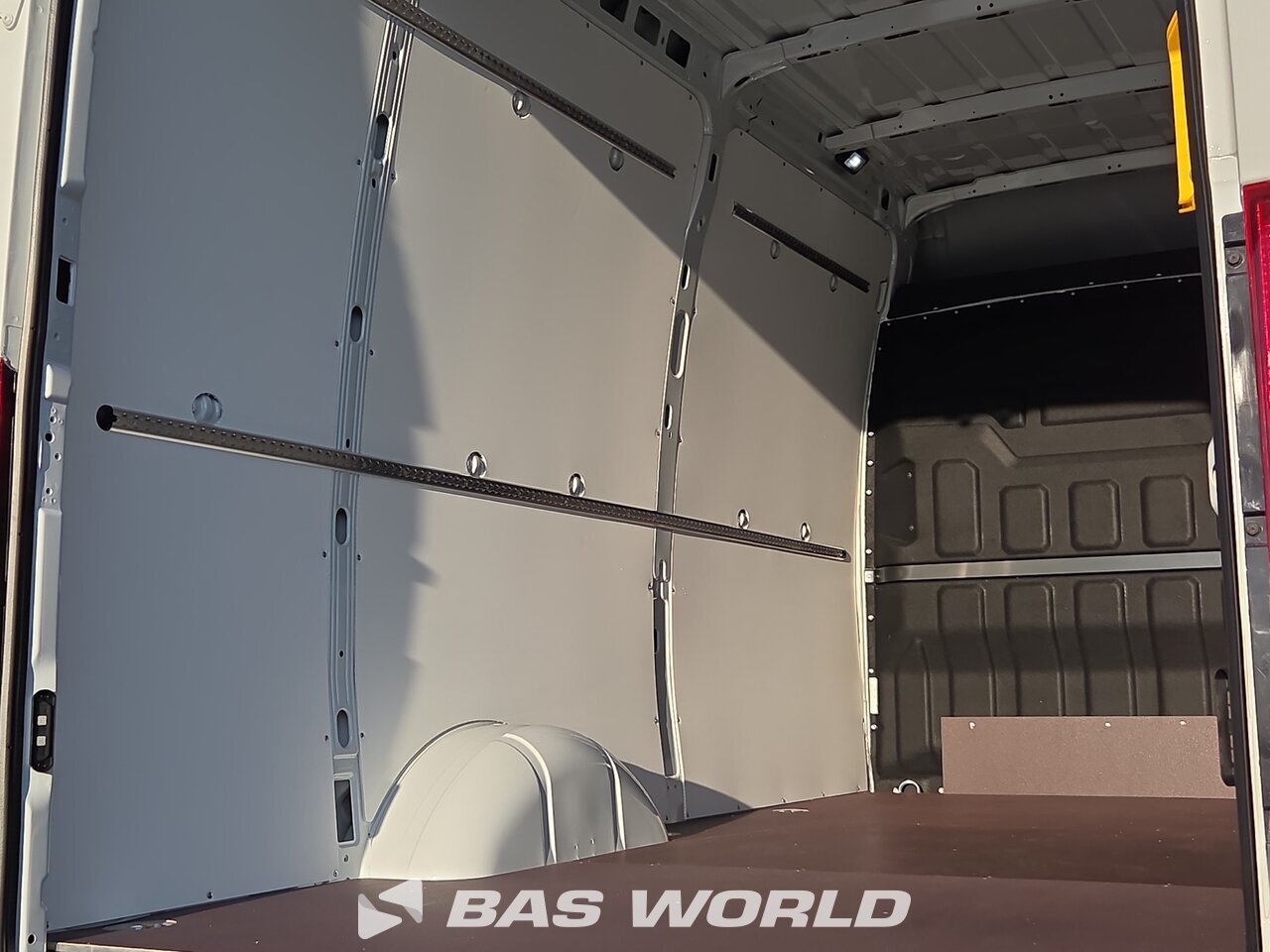 Other : Iveco Daily 35S18 Furgonetka