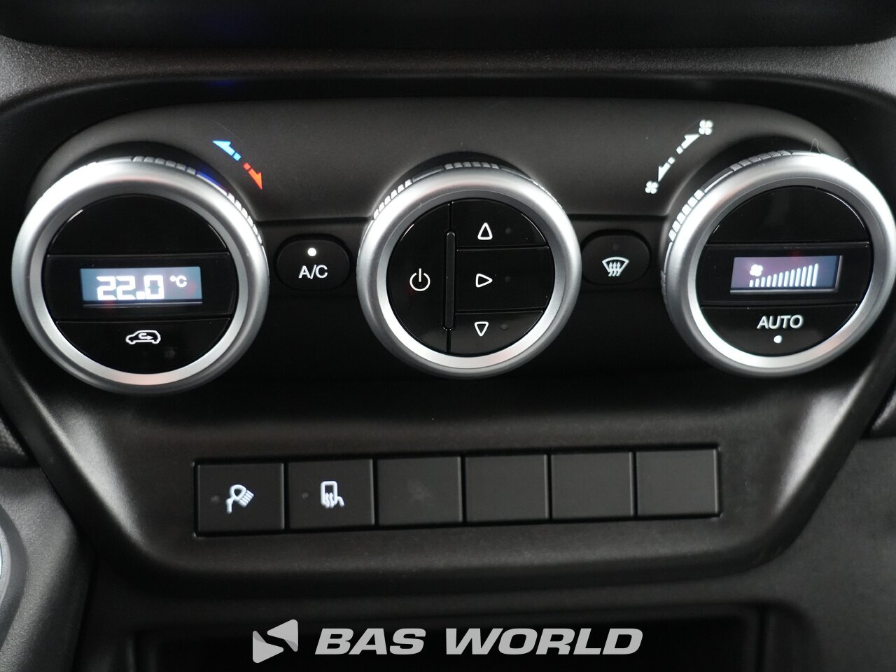 Other : Iveco Daily 35S18 شاحنة خفيفة بصندوق مغلق