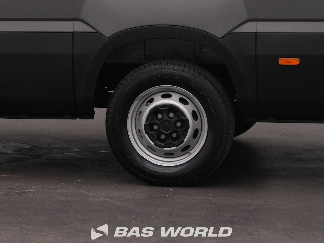 Other : Iveco Daily 35S18 شاحنة خفيفة بصندوق مغلق