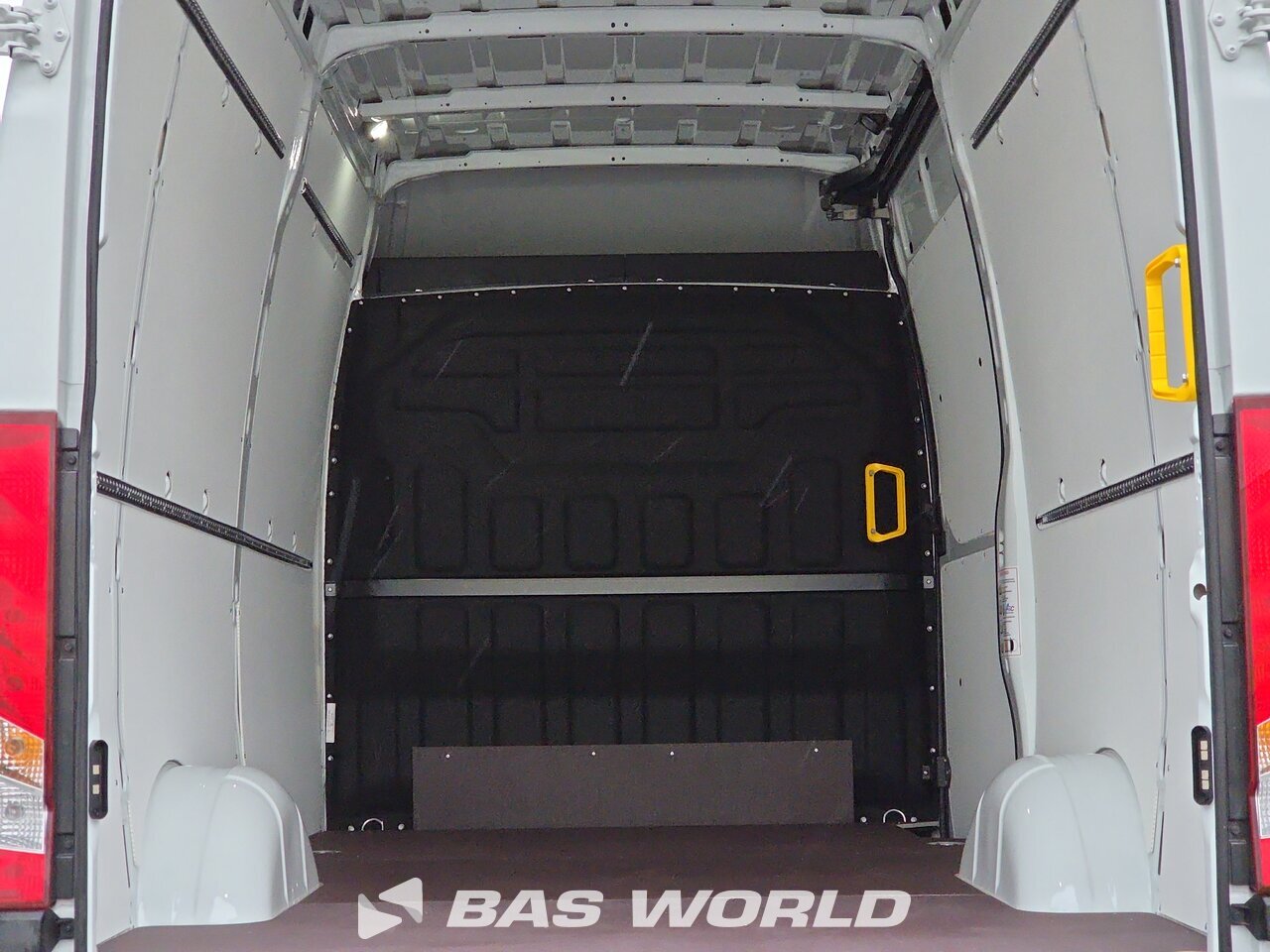 Other : Iveco Daily 35S18 Затворен ван