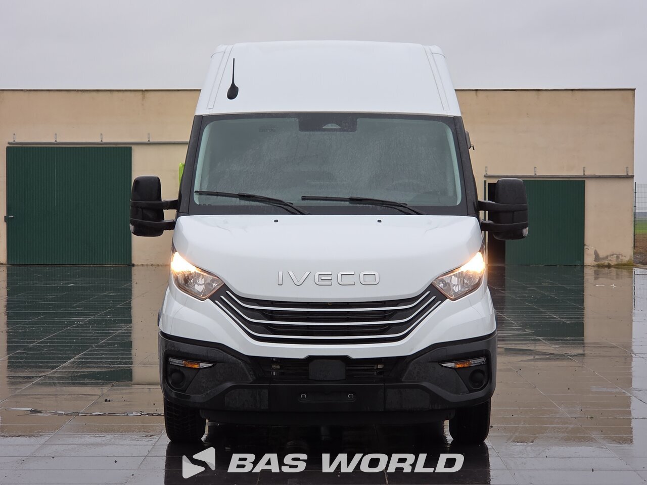 Other : Iveco Daily 35S18 Затворен ван