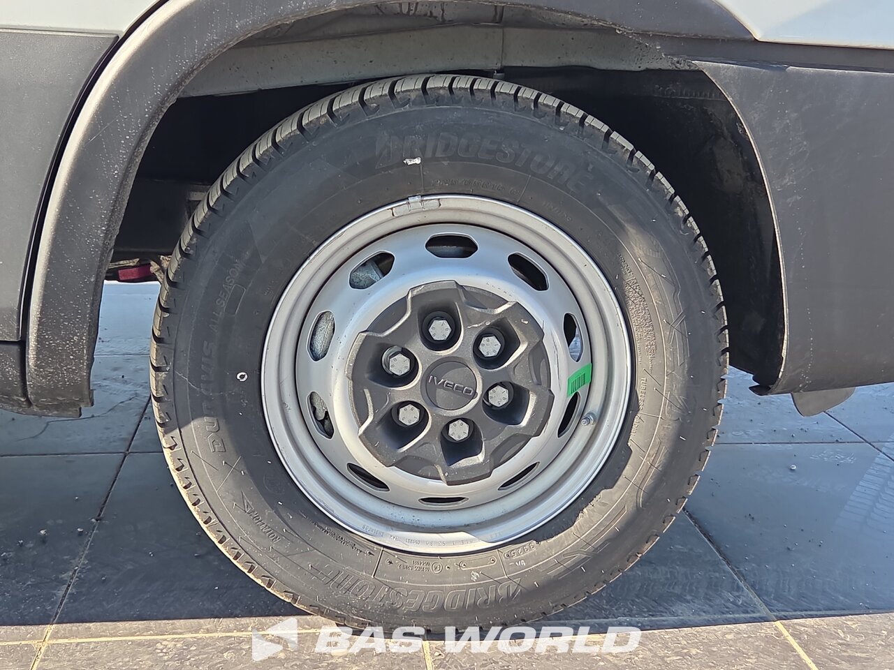 Other : Iveco Daily 35S18 Duba închisă