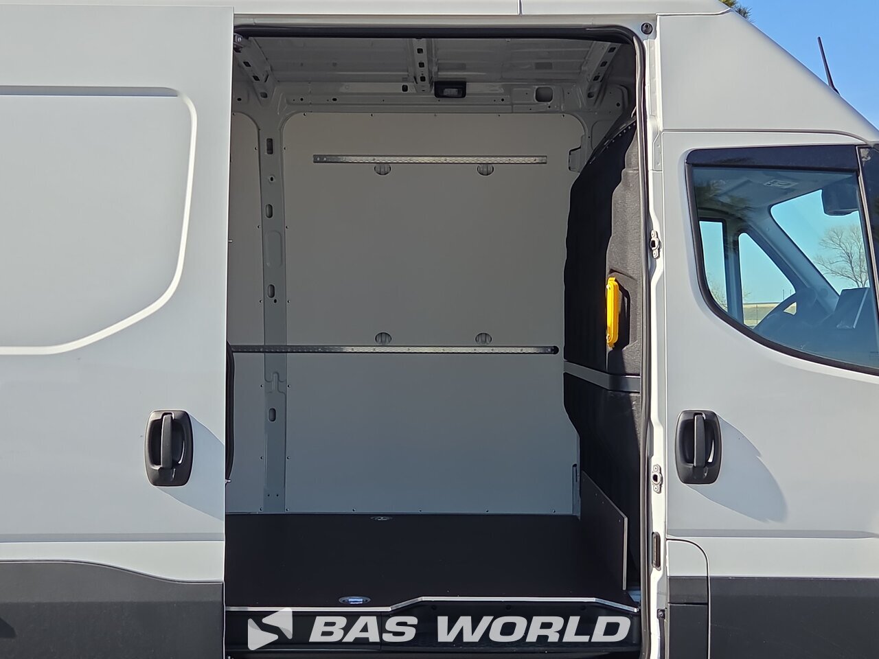 Other : Iveco Daily 35S18 Duba închisă