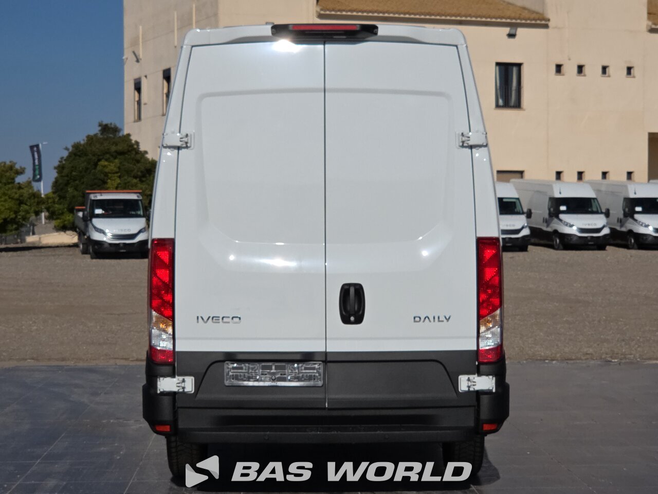 Other : Iveco Daily 35S18 Затворен ван